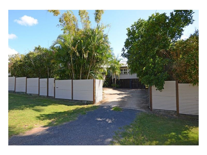 308 Torquay Tce, Torquay QLD 4655