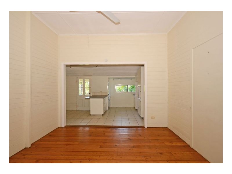 308 Torquay Tce, Torquay QLD 4655