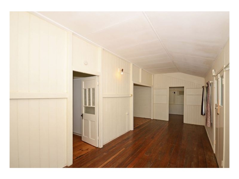 308 Torquay Tce, Torquay QLD 4655