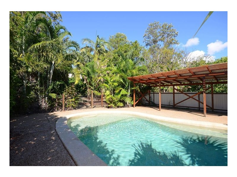 308 Torquay Tce, Torquay QLD 4655