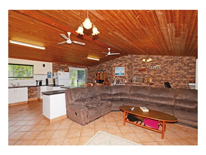 2 Sandrabarbara  Drive, Booral QLD 4655