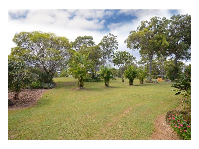 2 Sandrabarbara  Drive, Booral QLD 4655
