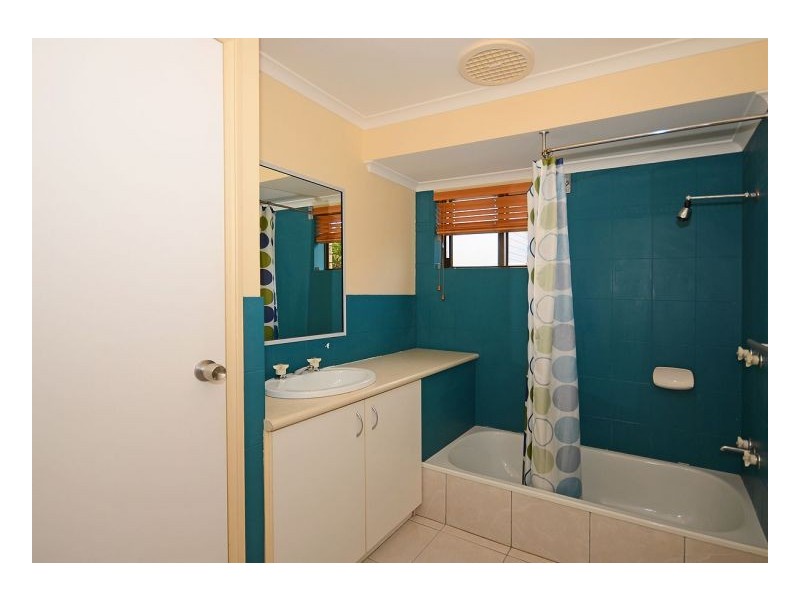 20 Ross Street, Burrum Heads QLD 4659