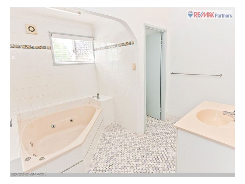 23 Brighton Street, Point Vernon QLD 4655