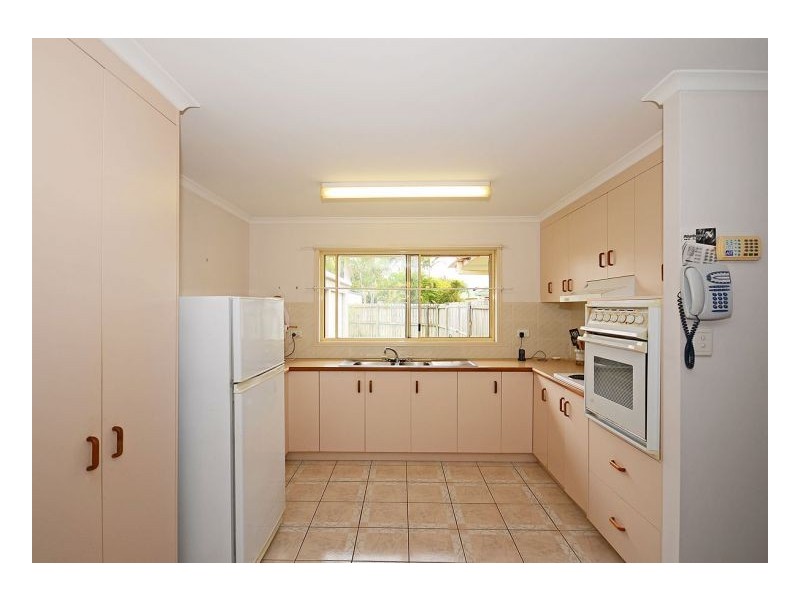 11 Rhys Ct, Torquay QLD 4655