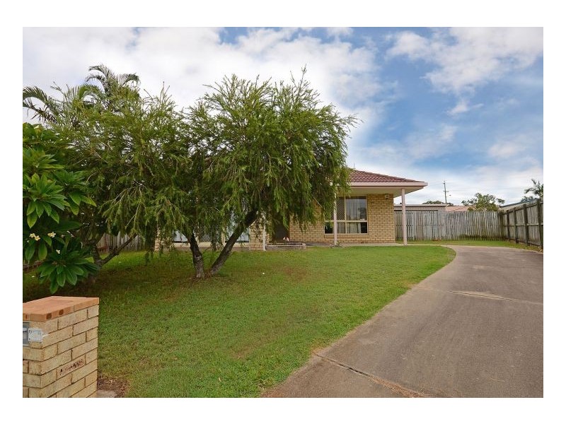 11 Rhys Ct, Torquay QLD 4655