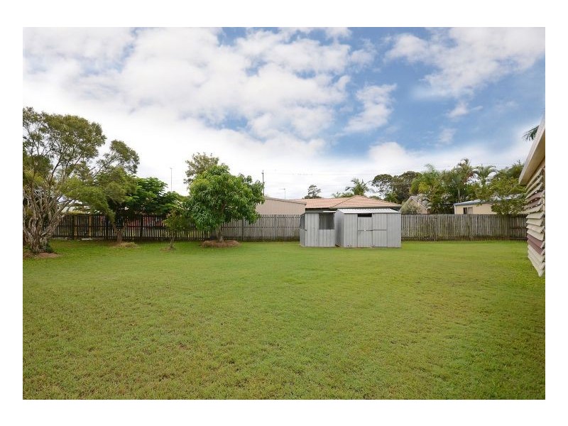 11 Rhys Ct, Torquay QLD 4655