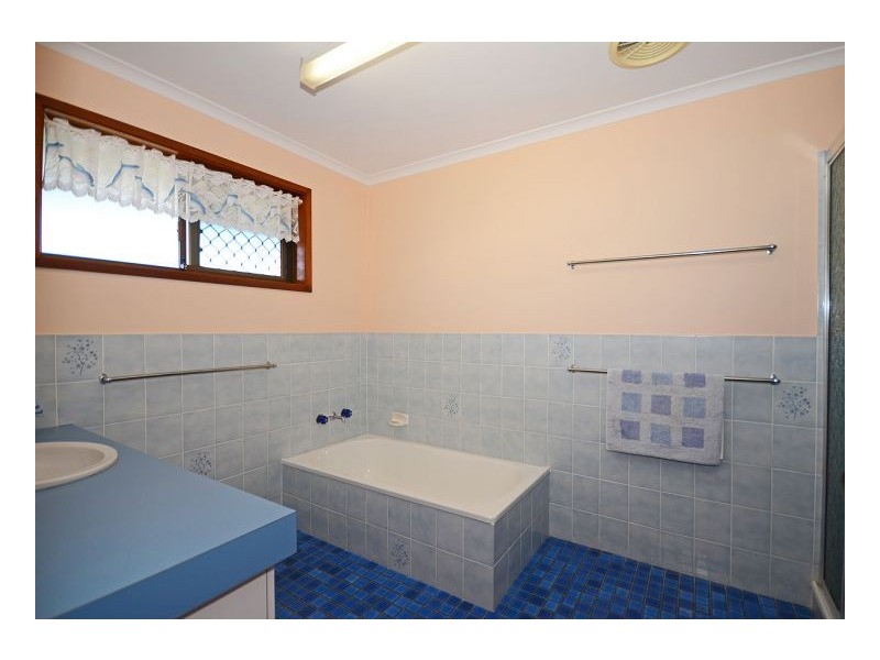 87 Spence Street, Point Vernon QLD 4655