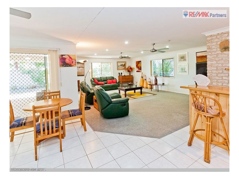 47 Hibiscus Street, Urangan QLD 4655