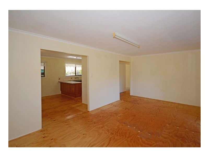 27 Bingham Road, Booral QLD 4655