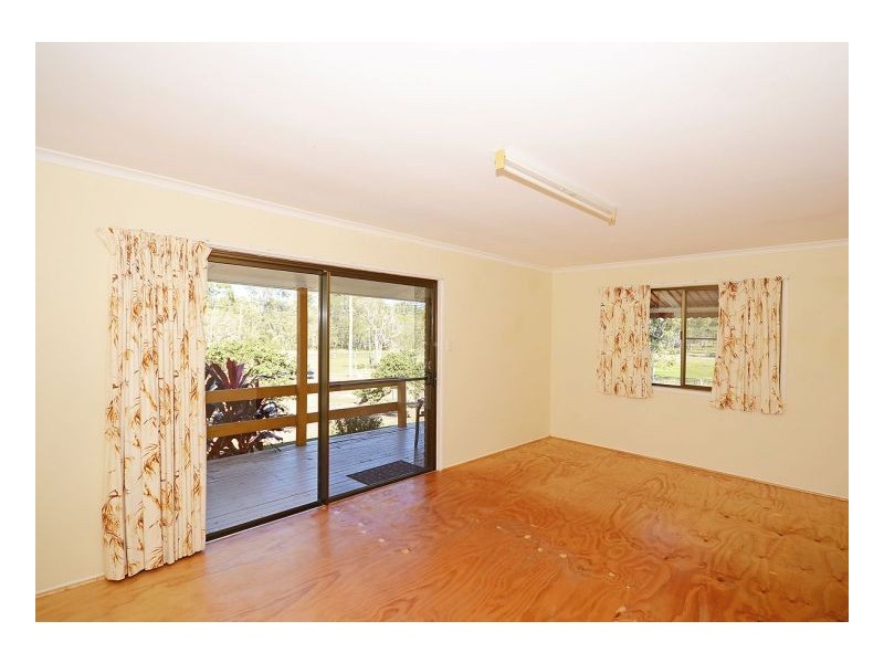 27 Bingham Road, Booral QLD 4655