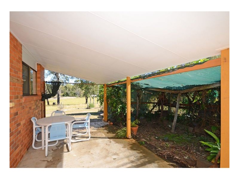 27 Bingham Road, Booral QLD 4655