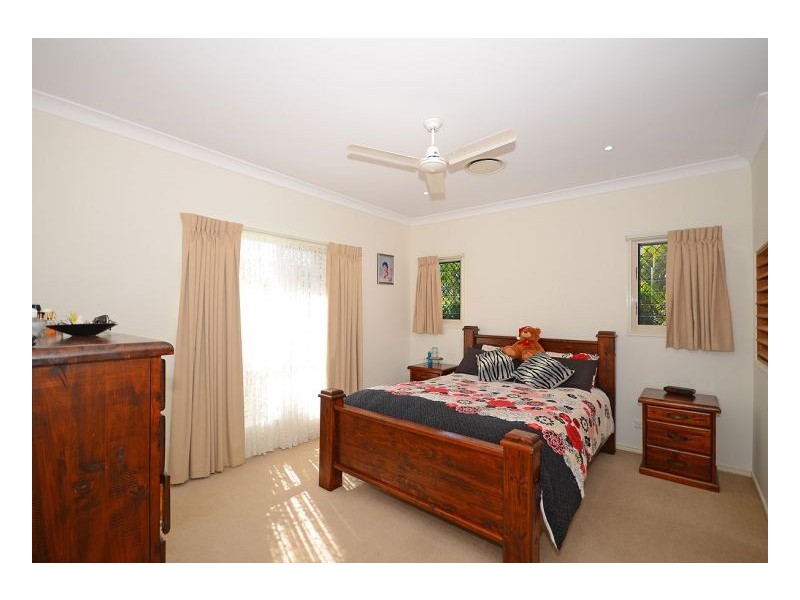 25 Rosedale Drive, Wondunna QLD 4655