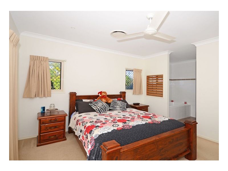 25 Rosedale Drive, Wondunna QLD 4655