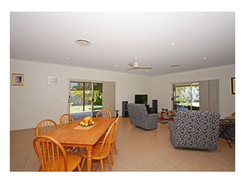 25 Rosedale Drive, Wondunna QLD 4655