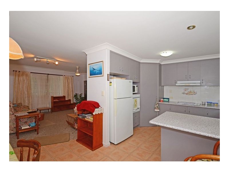 25/415-417 Boat Harbour Drive, Torquay QLD 4655
