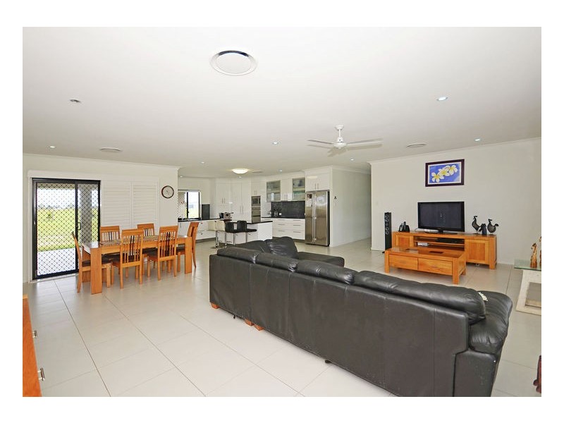 330 Moorabinda Drive, Sunshine Acres QLD 4655