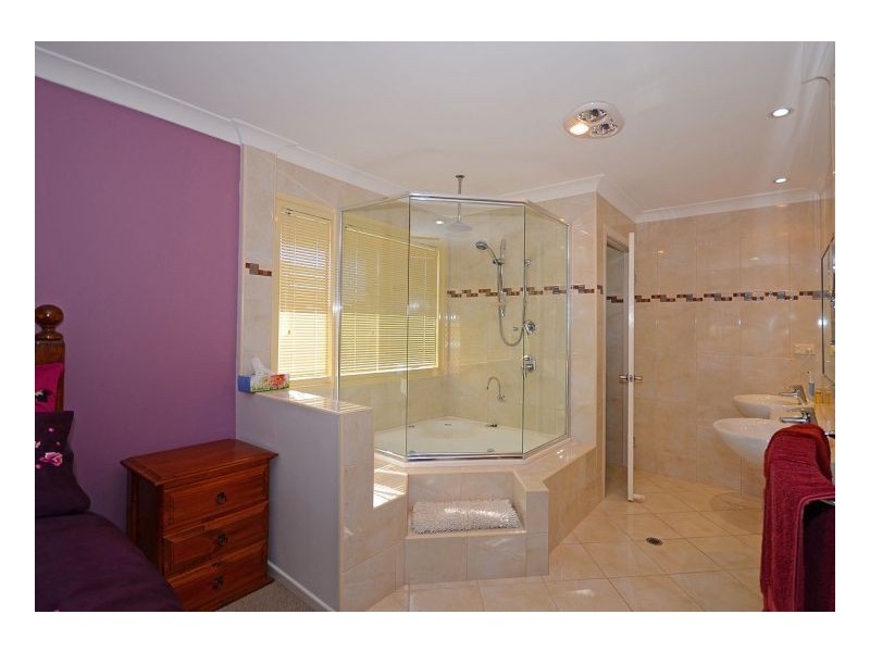 5 Cockateil Court, Dundowran Beach QLD 4655