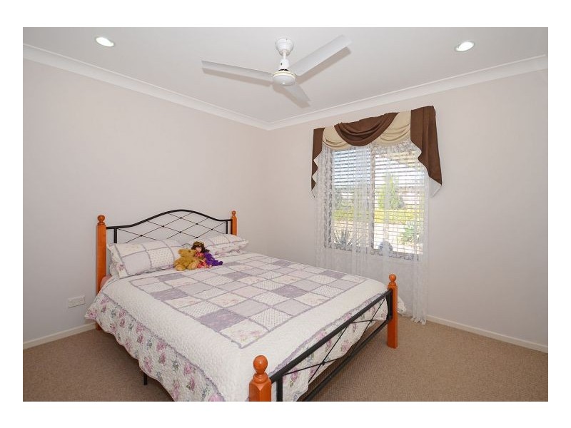 5 Cockateil Court, Dundowran Beach QLD 4655