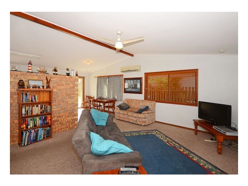 20 Bunker Ave, Urraween QLD 4655