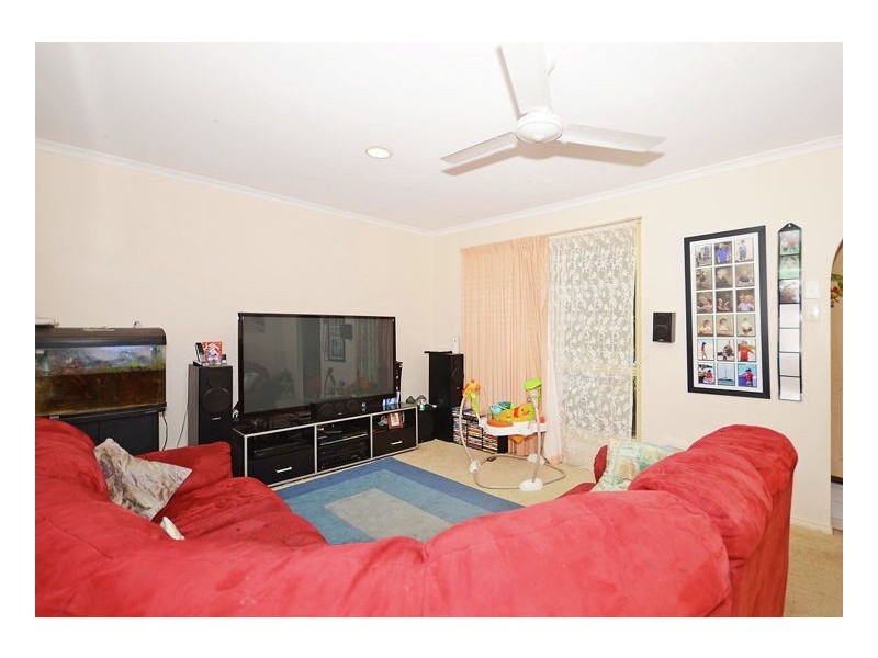 13 Honeysuckle Ave, Kawungan QLD 4655