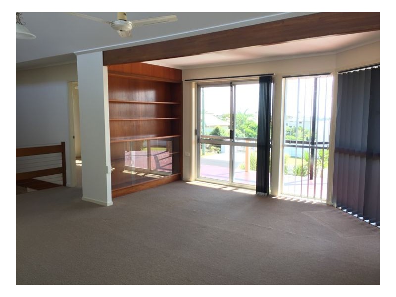 6 Regency Ave, Urraween QLD 4655