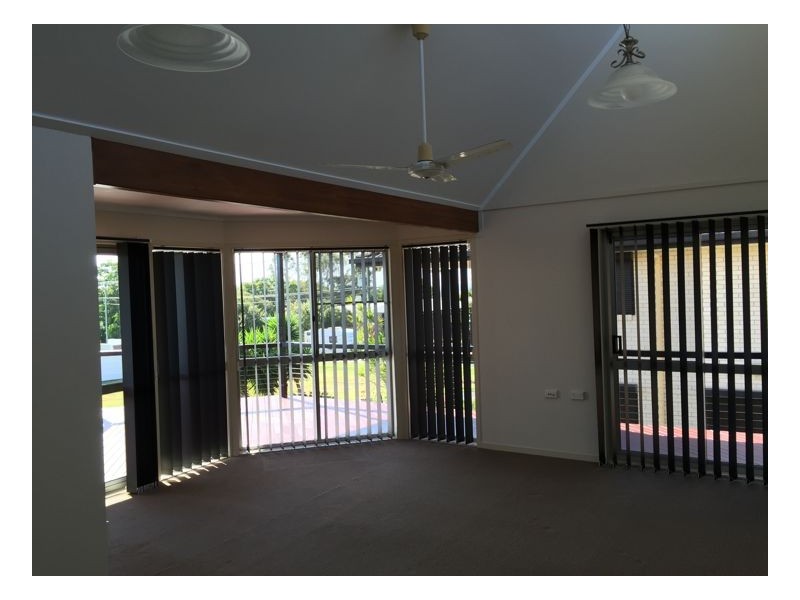 6 Regency Ave, Urraween QLD 4655