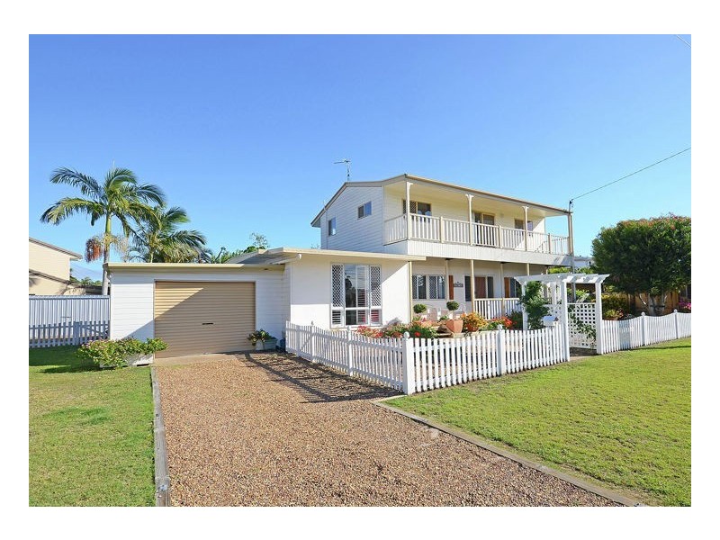 9 Keys Avenue, Torquay QLD 4655