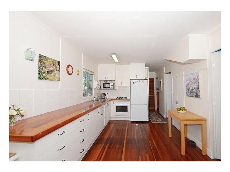 9 Keys Avenue, Torquay QLD 4655