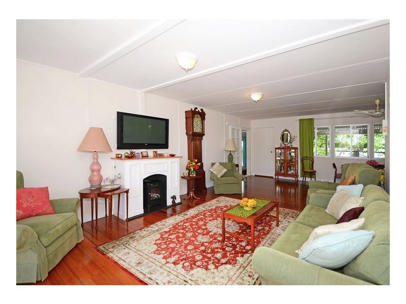 9 Keys Avenue, Torquay QLD 4655