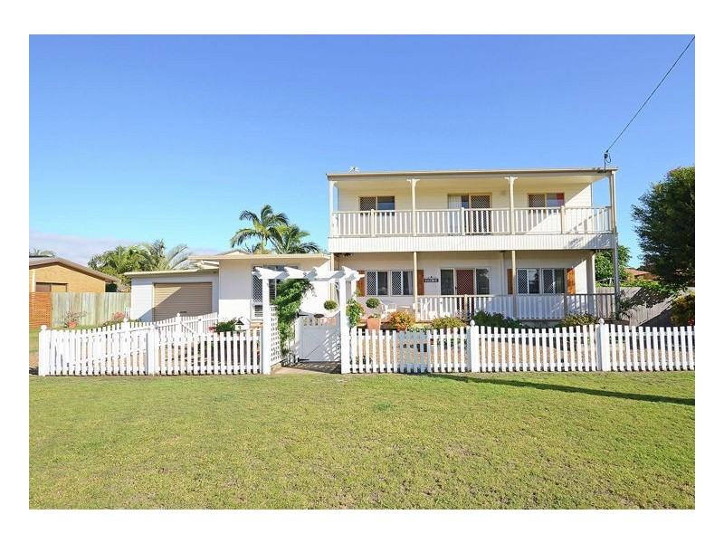 9 Keys Avenue, Torquay QLD 4655