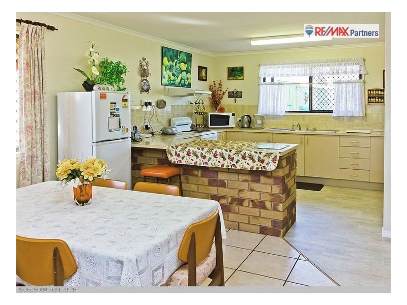 2 Cliveden Avenue, Point Vernon QLD 4655