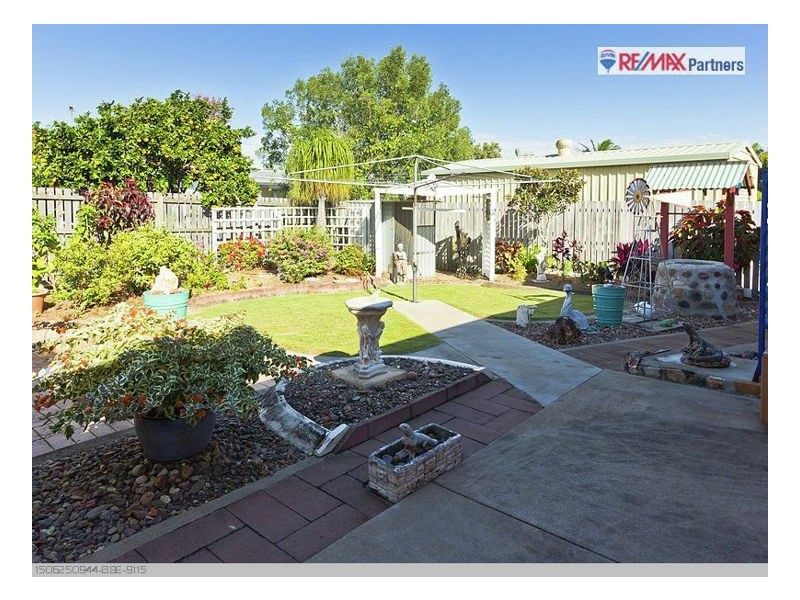 2 Cliveden Avenue, Point Vernon QLD 4655