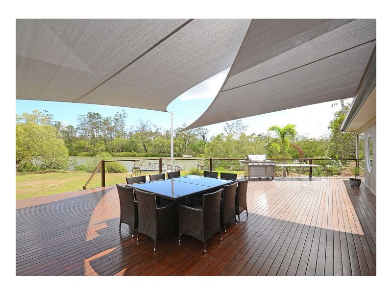 19 Island Close, Pacific Haven QLD 4659