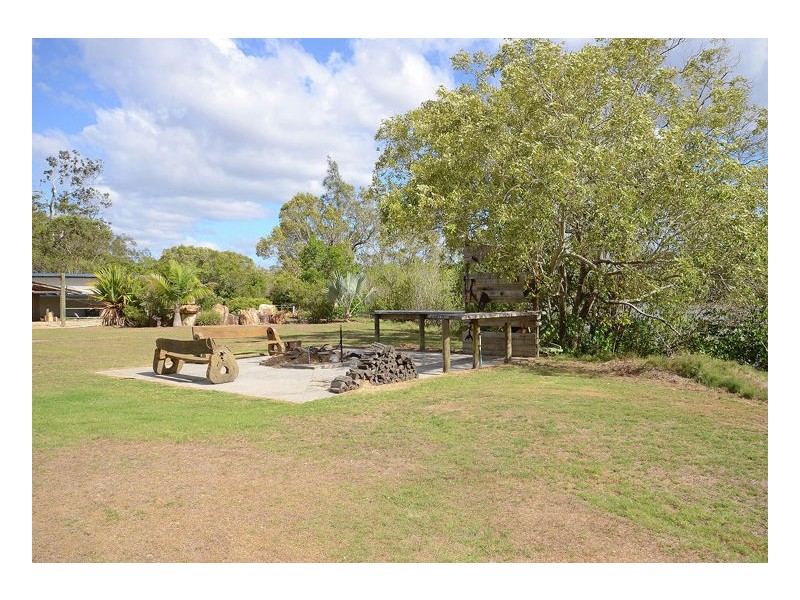 19 Island Close, Pacific Haven QLD 4659