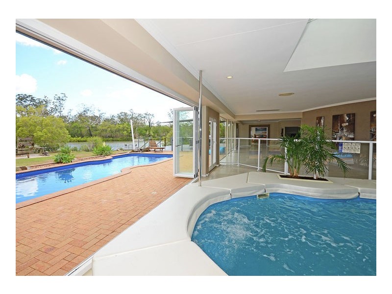 19 Island Close, Pacific Haven QLD 4659