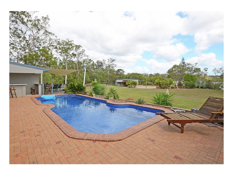 19 Island Close, Pacific Haven QLD 4659