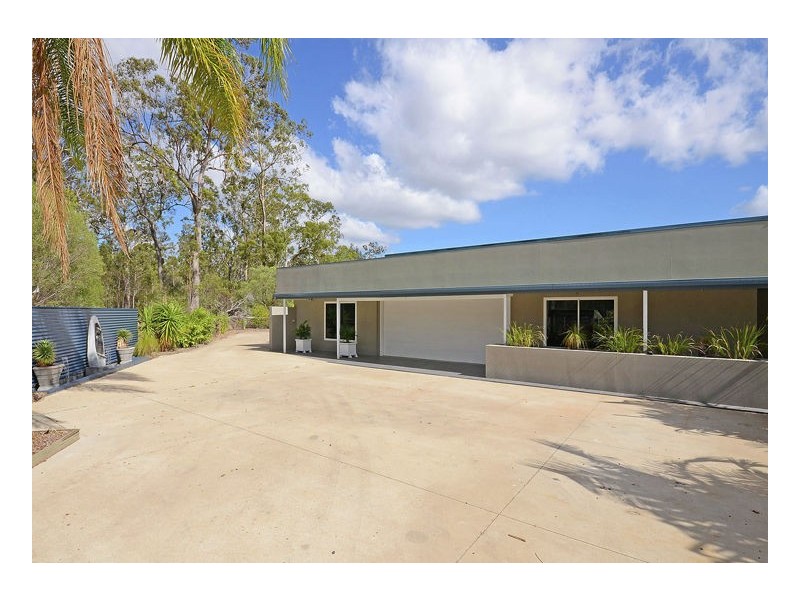 19 Island Close, Pacific Haven QLD 4659