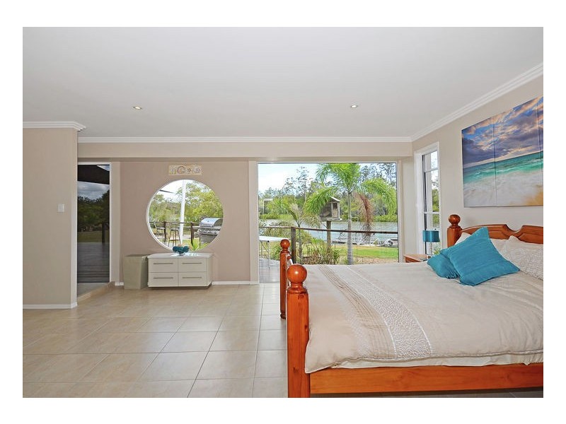 19 Island Close, Pacific Haven QLD 4659