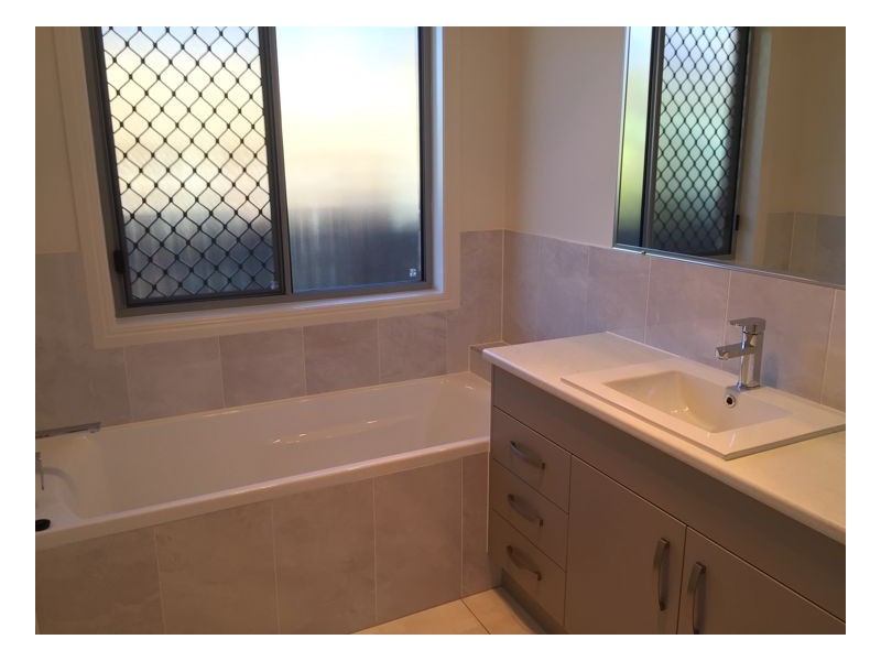 10 Snapper Street, Kawungan QLD 4655