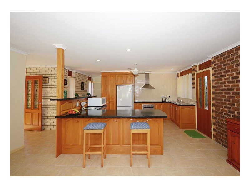 53 Hibiscus Street, Urangan QLD 4655