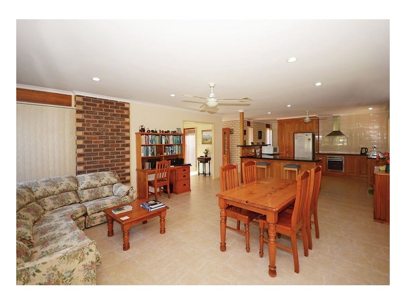 53 Hibiscus Street, Urangan QLD 4655