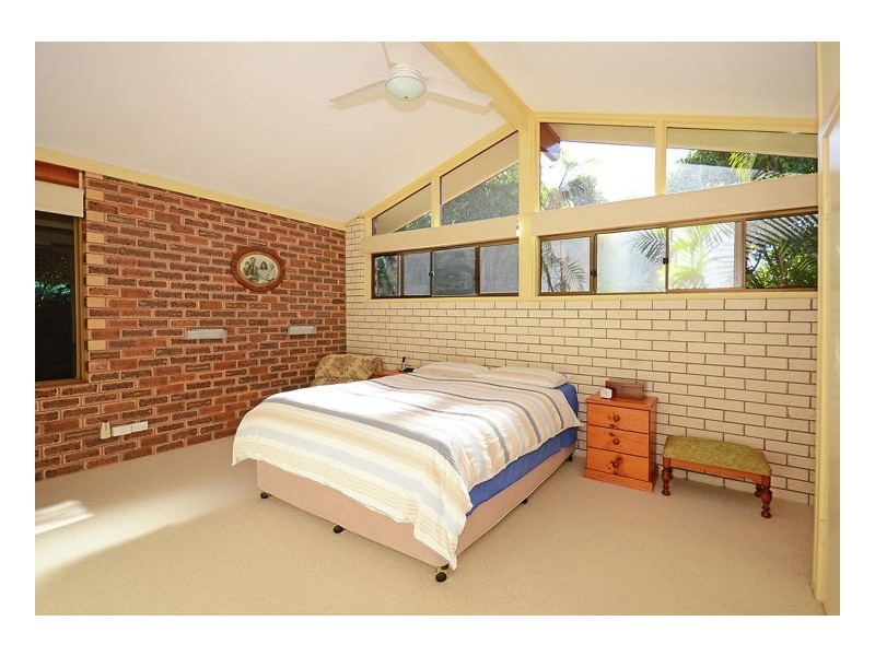 53 Hibiscus Street, Urangan QLD 4655