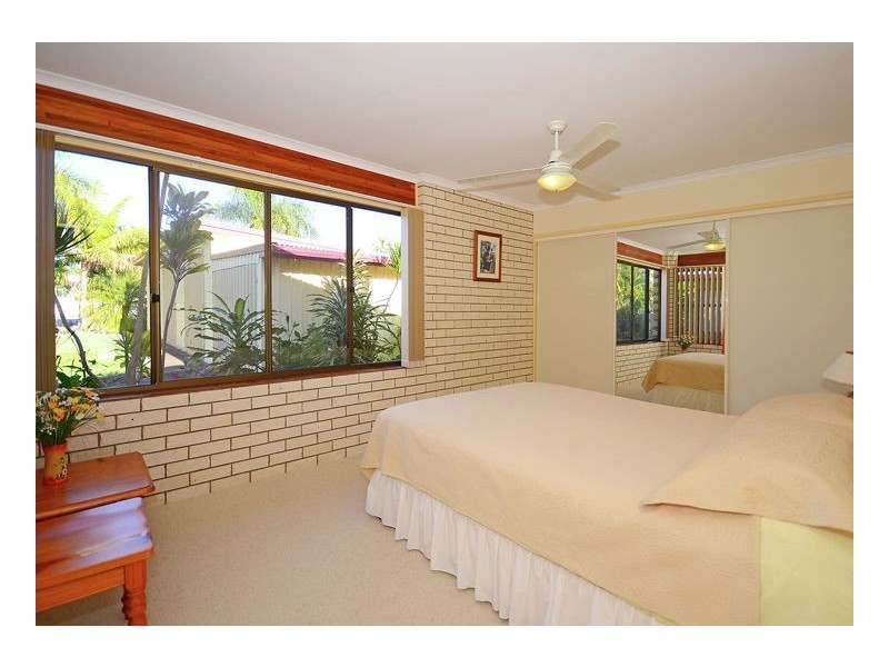 53 Hibiscus Street, Urangan QLD 4655