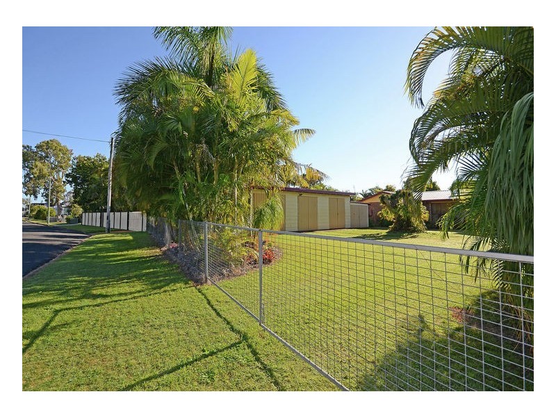 53 Hibiscus Street, Urangan QLD 4655