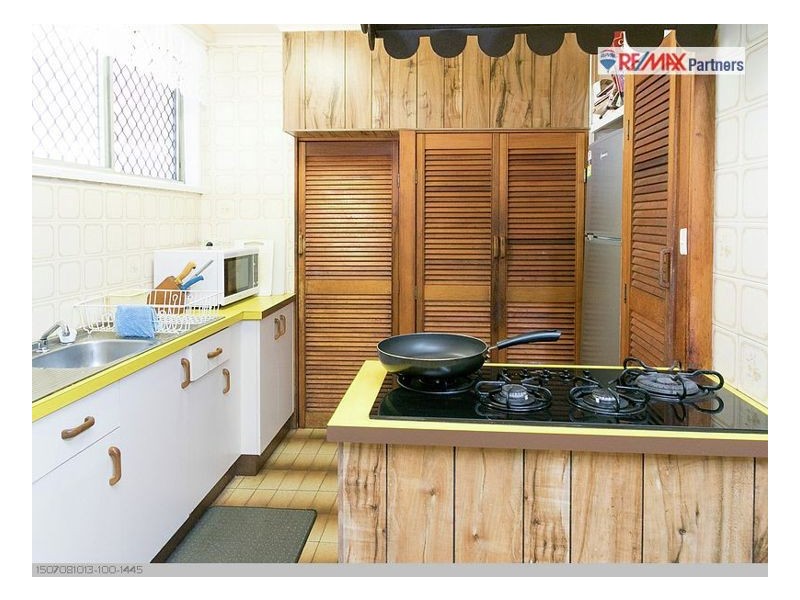 31 Drummond Street, Urangan QLD 4655
