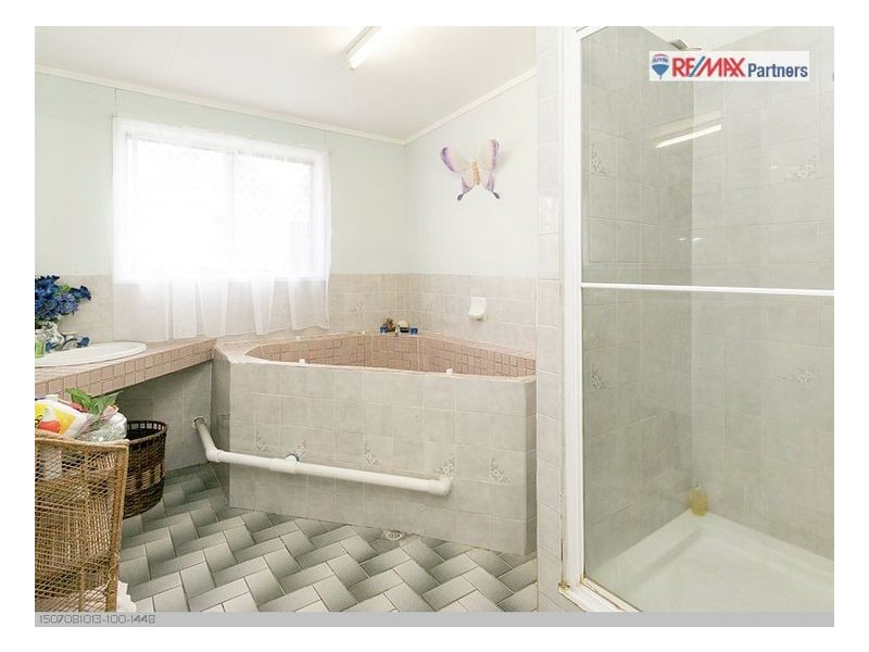 31 Drummond Street, Urangan QLD 4655