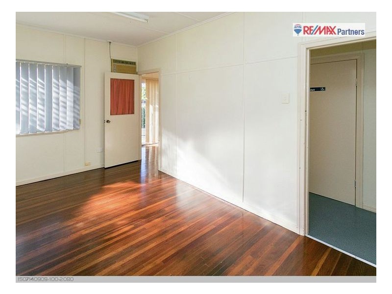 5 Tavistock St, Torquay QLD 4655