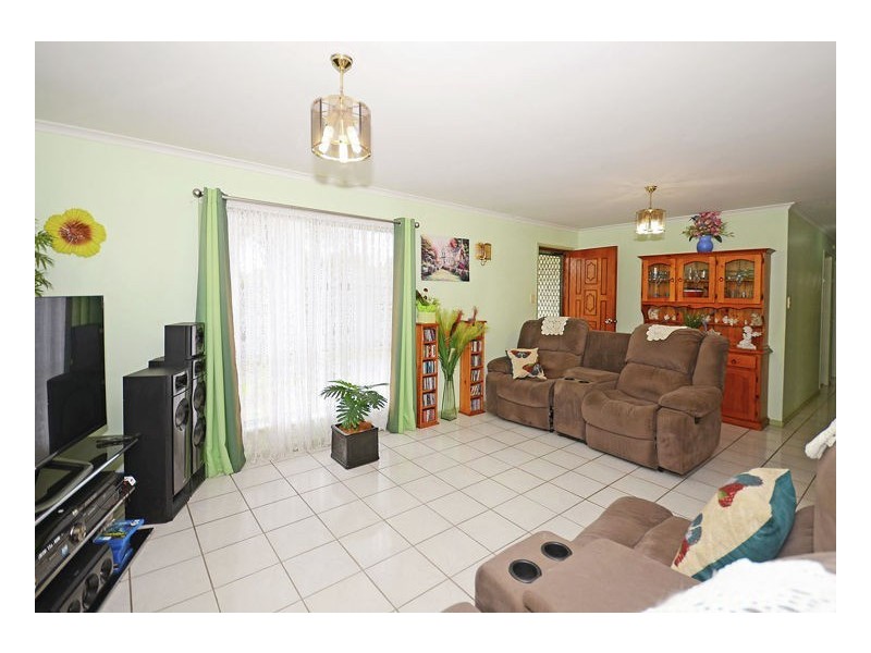 25 Fairway Drive, Urraween QLD 4655