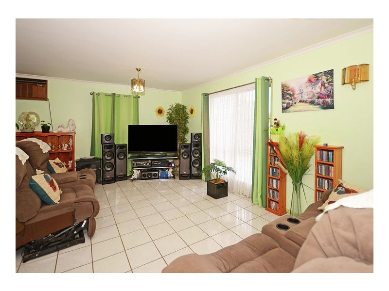25 Fairway Drive, Urraween QLD 4655